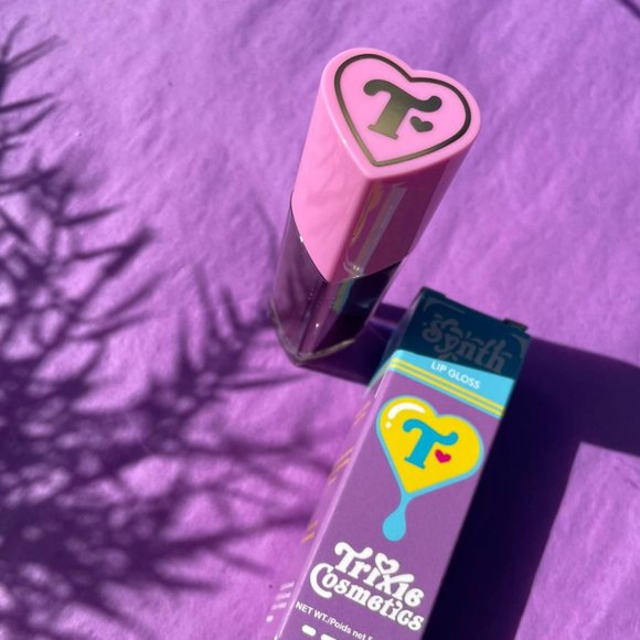 Trixie Back to the Fuchsia - Synth Gloss 💜 💜 - Picture 8 of 9